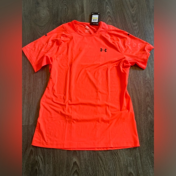 UA Rush Embossed Short Sleeve Medium - Picture 4 of 7